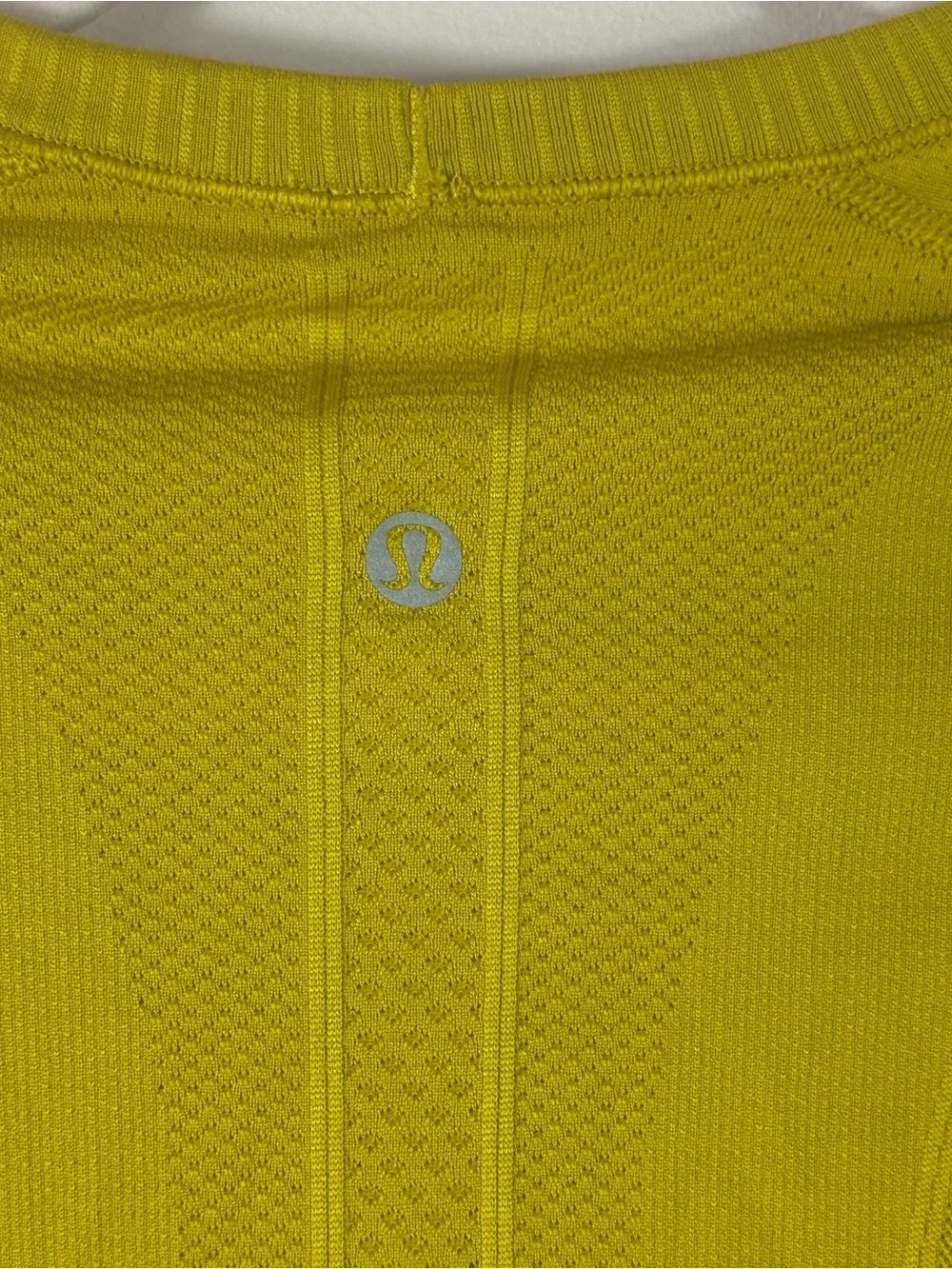 LULULEMON womens size 4 mustard yellow long sleeve thumbhole athletic top